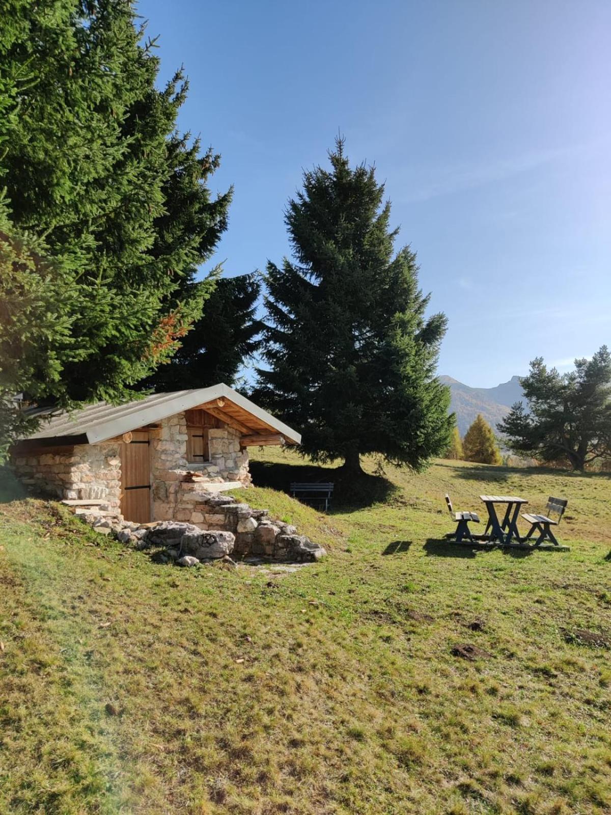 Villa Zoe - Suite Con Sauna Margone  Exterior photo